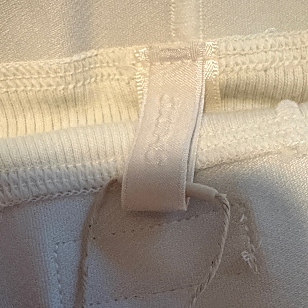 SKIMS Off-White Ribbed Briefs - Picture 4 of 4